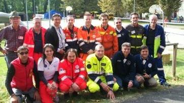 Foto di gruppo per i volontari della Protezione civile