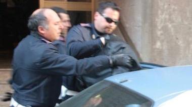 In alto l’arresto di Pelliccia da parte della polizia in via Gherardi del Testa lo scorso 15 aprile