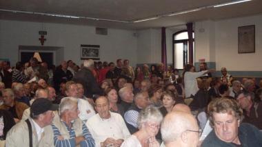 <b>NO AL TRACCIATO.</b> Il comitato contesta la delibera del Cipe ieri all’ assemblea hanno partecipato oltre 300 persone preoccupate della modifica prevista