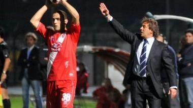 <b>POKER</b>. L’arbitro Palazzino continua a portare bene al Grosseto. Col fischietto di Ciampino i biancorossi hanno battuto in passato Torres e Gela in C1 (entrambe 2-1) ed il Gubbio (5-0) nella prima uscita della Tim Cup 2010-2011 nella gara disputata in casa a Ferragosto Nell’unico match diretto in trasferta da Palazzino, il Grifone il 10 settembre 2006 pareggiò all’Arena Anconetani di Pisa. Per il Portogruaro terzo stop: dopo Pro Sesto e Giulianova.