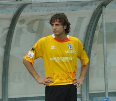 <b>ESORDIENTE</b> Adornato 
