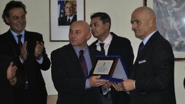 Salvo Ardita premiato dal questore Cerulo