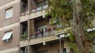 A sinistra Eduardo Giaconi a destra il palazzo dove viveva il giovane