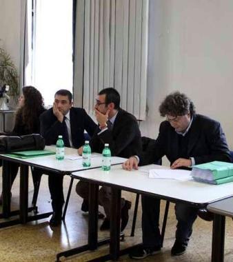 Gli avvocati all’incontro con gli operai
