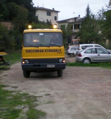 Uno dei carroattrezzi in azione 