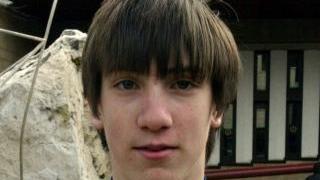 Lorenzo Friscia, allievo della Banca Cambiano e a destra gli juniores dello Stabbia