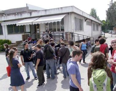 I giovani di Rebeld&igrave;a allex Asnu    