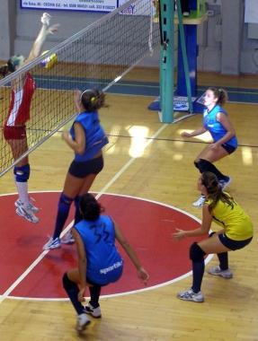 Un match di volley giovanile   