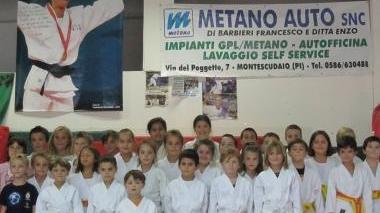 A lato i ragazzi del corso preparatorio