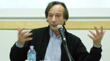 Centro Giovani strapieno per Riccardo Iacona