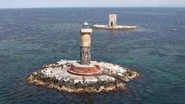 Una veduta aerea delle secche della Meloria 