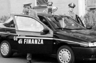 Limprenditore Gabriele Venturi e una pattuglia della Finanza 