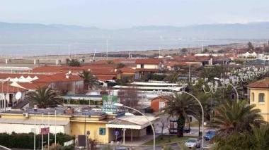 Uno scorcio del lungomare di Marina