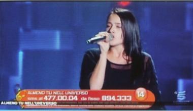 Federica Bensi canta Mina, valanga di applausi da Jerry Scotti