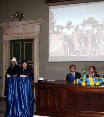 La comandante Paola Micheletti parla in Accademia  