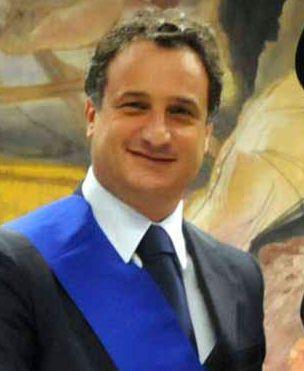 Il presidente Luca Ragoni e, pi&ugrave; a destra Carlo Martini capogruppo del Pd 