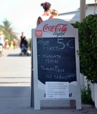 Un menu di un ristorante in Passeggiata a Ldio 