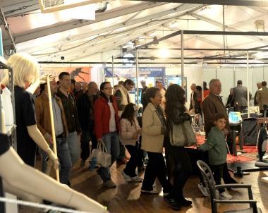 Tantissime le persone accorse a Pontedera in visita allExpo della Fiera di San Luca      