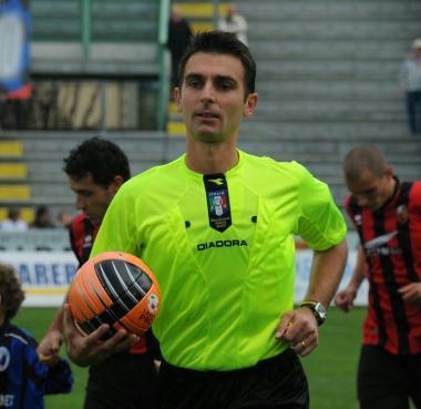 Larbitro Carbone di Napoli 