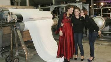 Studentesse dell’Istituto d’arte alla Nuove Fibre