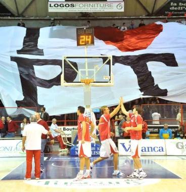 <b>COREOGRAFIA.</b> La curva Pistoia 