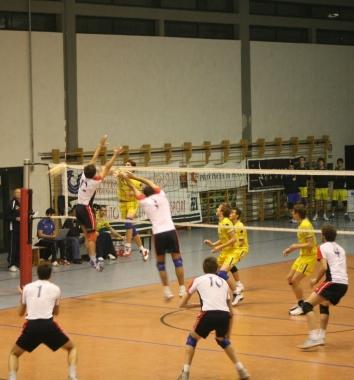 Volley Prato, buon test a Sesto