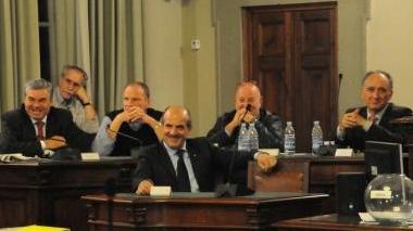 Gli esponenti del centrodestra durante l’ultimo consiglio comunale (Vip)
