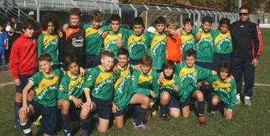 Il gruppo degli Esordienti Fair Play 1998 dello Sporting Cecina 1929: domenica netta vittoria contro il P.G. Elba   