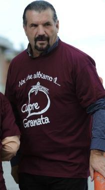 Barachini con la maglia dei tifosi 