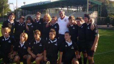 Foto di gruppo per i giovani U.16 dei Cavalieri con Nick Mallett