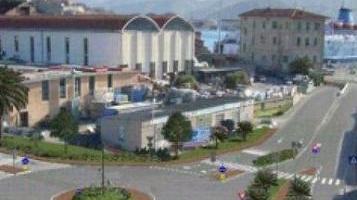 Il rendering del progetto per la maxi rotatoria di fronte agli imbarchi, i lavori finanziati dalla Provincia cominceranno lunedì prossimo