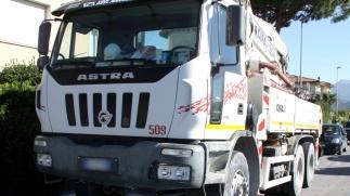 <b>VIA ROSSELLI</b>. Continua la protesta degli abitanti contro il traffico pesante