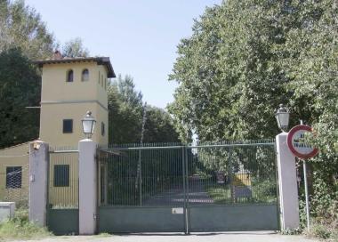 Lingresso di San Rossore e lassessore regionale Anna Rita Bramerini 