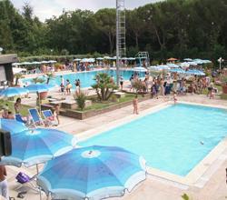 Piscine fuorilegge per hotel e bagni, dalla Regione regole più severe