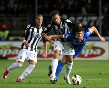 Qui sopra lunico modo in cui i senesi sono riusciti a limitare lestro di Diego Fabbrini: le maniere forti 