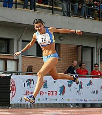 Unatleta impegnata in una gara 