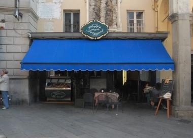 Lesterno del Caff&egrave; degli Svizzeri in piazza della Repubblica 