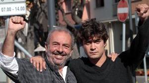 Gran folla per Scamarcio e... Vauro