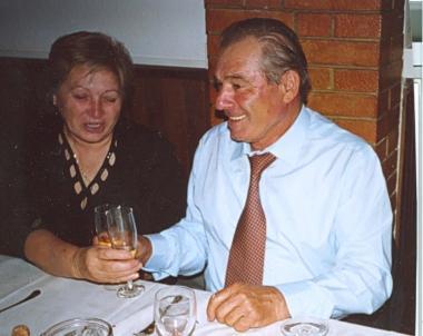 <b>NOZZE DORO.</b> Giuseppe e Elide Rosati brindano 