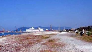 L’area in cui dovrebbe sorgere il porto turistico