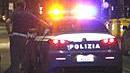 Aggredita e ferita a colpi di casco