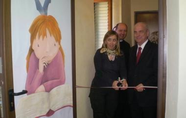 Taglio del nastro per la nuova biblioteca dei ragazzi 