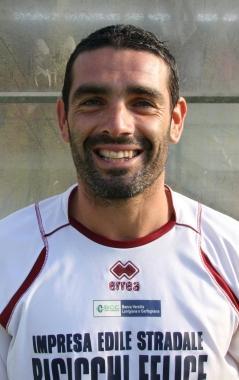 <b>UNA VITA DA MEDIANO. </b>Francesco Tosi guider&agrave; ancora il centrocampo del Camaiore 