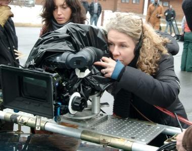 La regista Courtney Hunt alle riprese del film Frozen river 