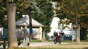 Rifiuta una sigaretta, accoltellato