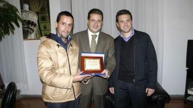 Targa della Vab al viceprefetto Manzo