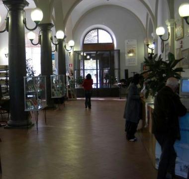 <b>LA BIBLIOTECA </b>di Follonica 