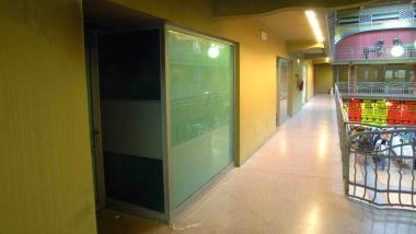 Fondi commerciali vuoti nella Galleria Nazionale 