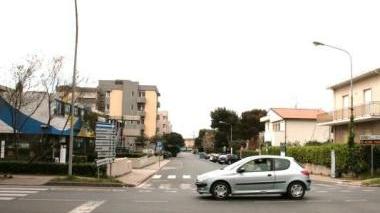 L’incrocio tra via Allende e via Pisacane teatro di numerosi incidenti