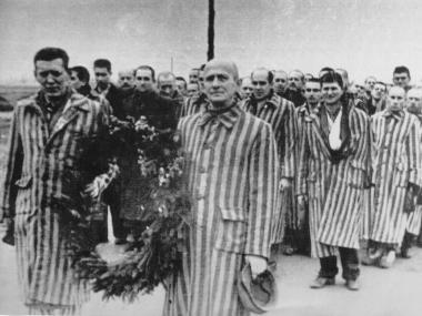 Deportati in un campo di concentramento 